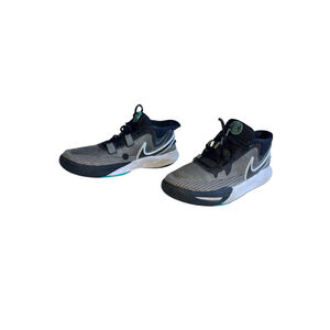Nike Kyrie Flytrap 5 Athletic Shoes Gray Black Youth Size 7Y